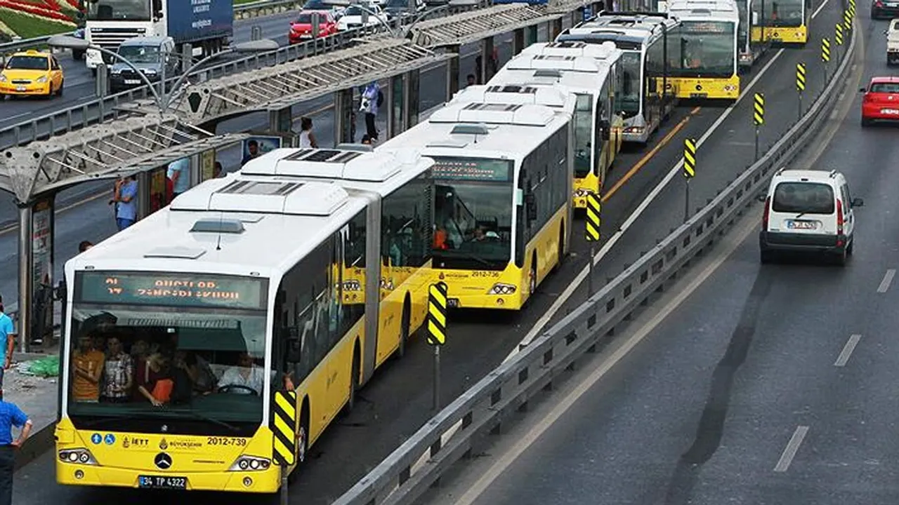 29 Ekim Cumhuriyet Bayramında Toplu Taşıma Ücretsiz mi? Hangi Hatlar Ücretsiz?