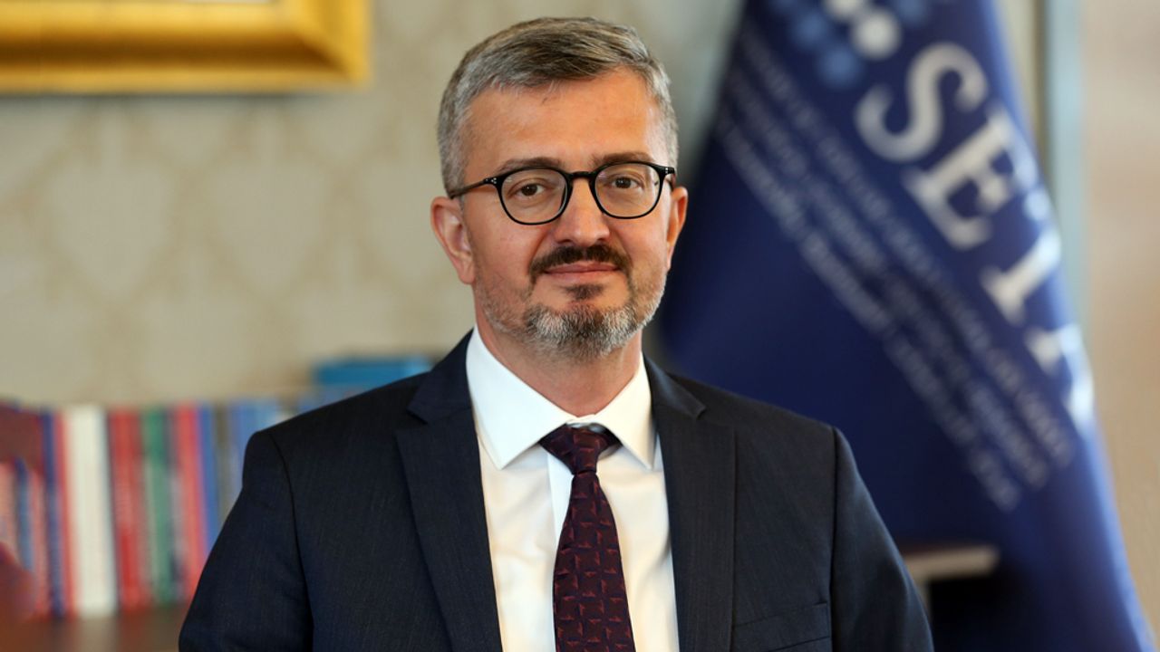 İletişim Başkanı Burhanettin Duran’dan Sındırgı Depremi Uyarısı: “Resmi Kaynaklara İtibar Edin”