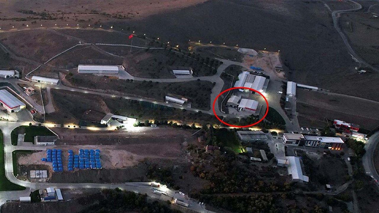 Son Dakika! Balıkesir'de Silah Fabrikasında Patlama! Silah Fabrikasına Yıldırım Düştü!