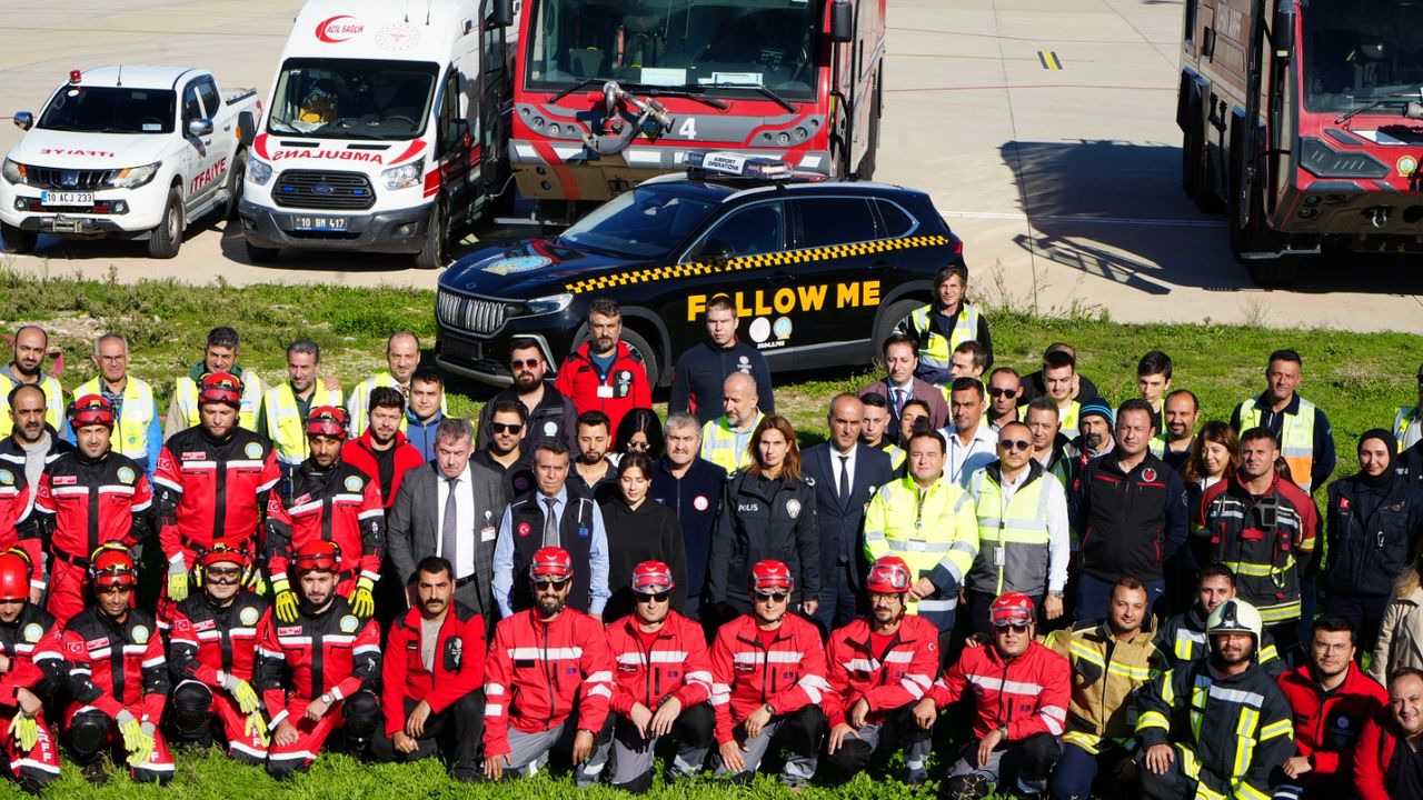 Balıkesir Kocaseyit Havalimanı’nda Geniş Katılımlı Deprem ve Yangın Tatbikatı Gerçekleştirildi