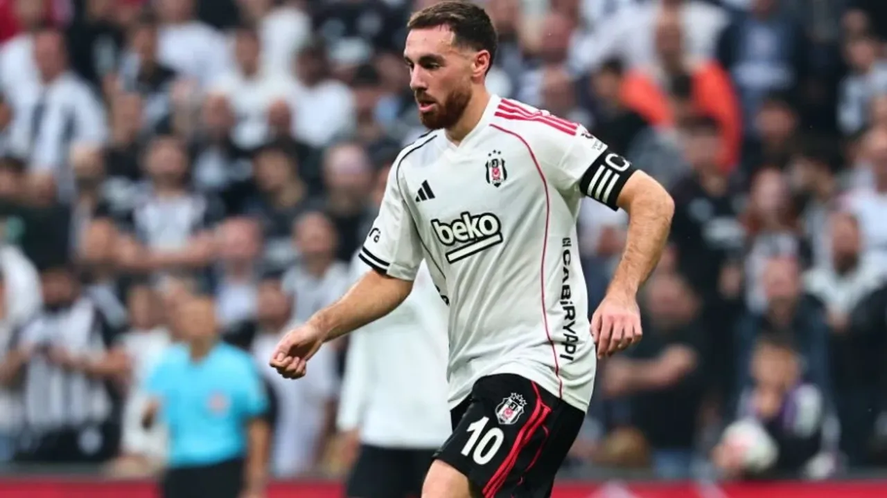 Beşiktaş'ta Kaptanlık Mert Günok ve Necip Uysal'dan Neden Alındı? Serdal Adalı Açıkladı!
