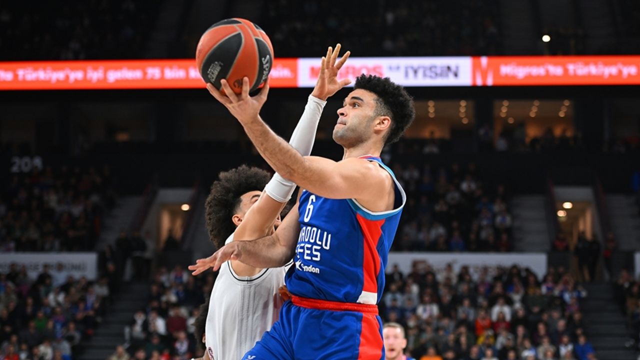 EuroLeague’de Zorlu Deplasman: Paris Basketbol - Anadolu Efes Maçı Ne Zaman, Saat Kaçta, Hangi Kanalda?