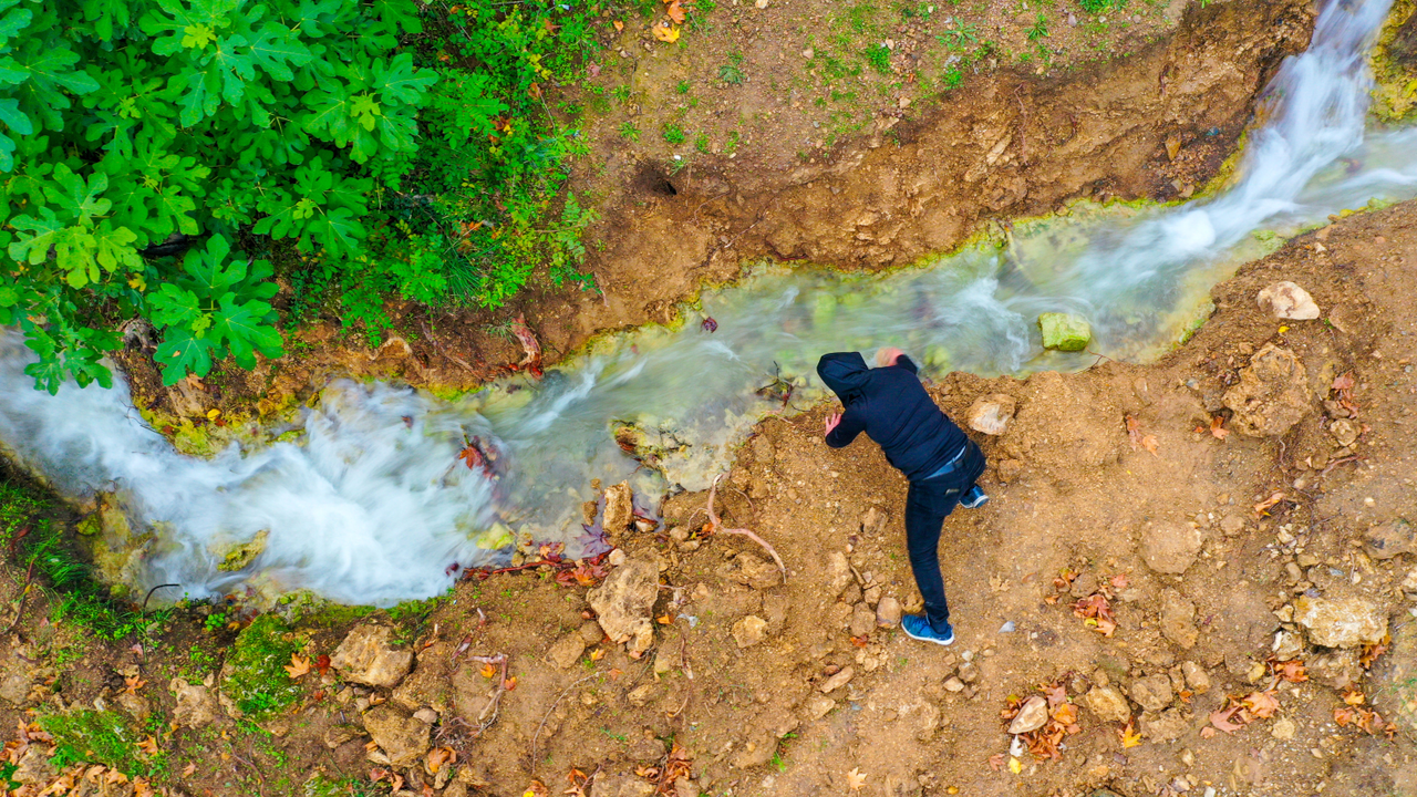 Depremle Yeniden Can Bulan Pınar, Sındırgı’nın Bahçelerine Umut Oldu