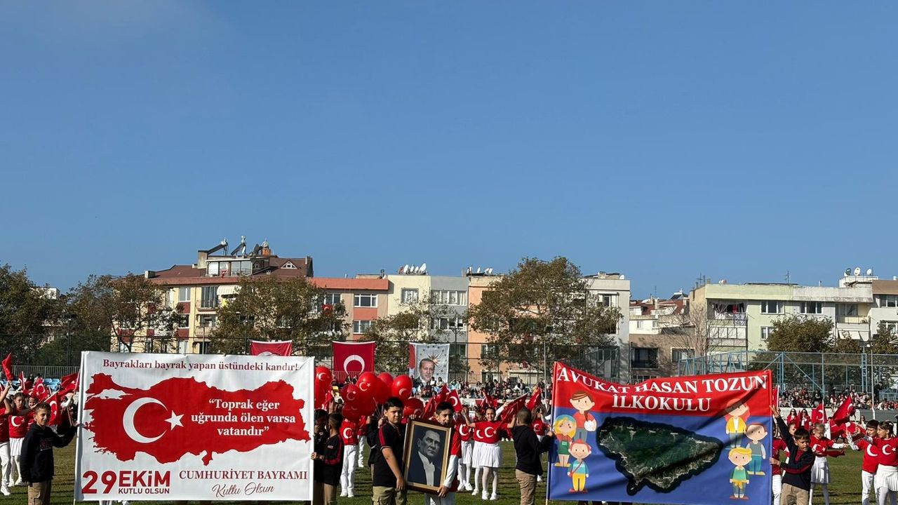 Cumhuriyetin 102. Yılı Erdek’te Kutlandı