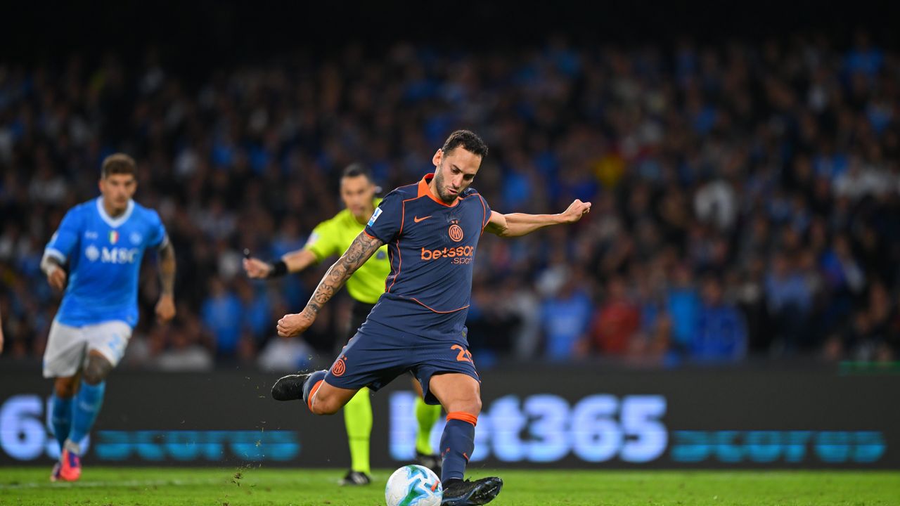 Napoli, Inter’i 3-1 Mağlup Etti! Hakan Çalhanoğlu’nun Golü Inter'e Yetmedi!