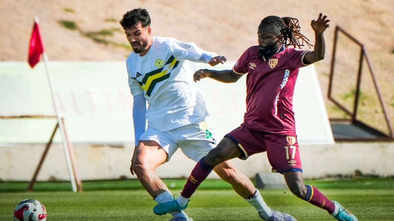 9 Kişi Bandırmaspor’dan Tarihi Direniş!Esenler Erokspor’a Geçit Vermedi! 0-0