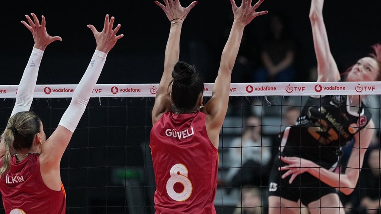 VakıfBank, Dev Derbide Galatasaray Daikin’i 3-0 Mağlup Etti!