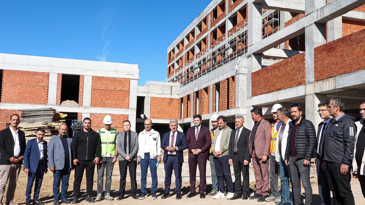 Edremit Devlet Hastanesi Yeni Hizmet Binası İnşaatında İnceleme