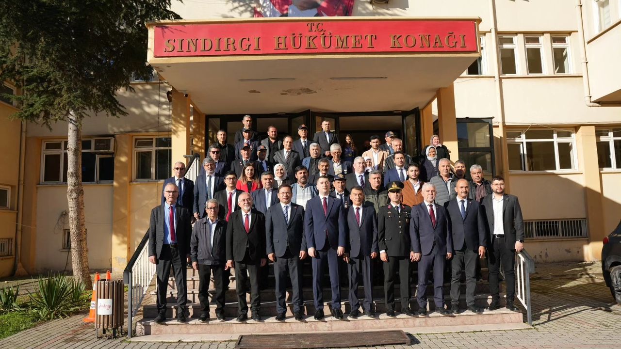 Cumhuriyet’in 102. Yılında Sındırgı’dan Anlamlı Kutlama