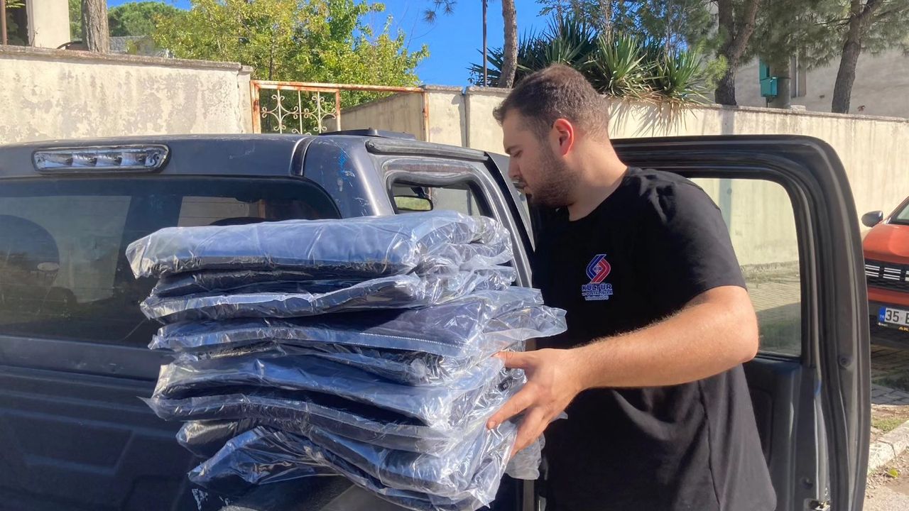 Sındırgı Belediyesi Deprem Bölgesinde Tüm Gücüyle Sahada: Yardımlar Sürüyor