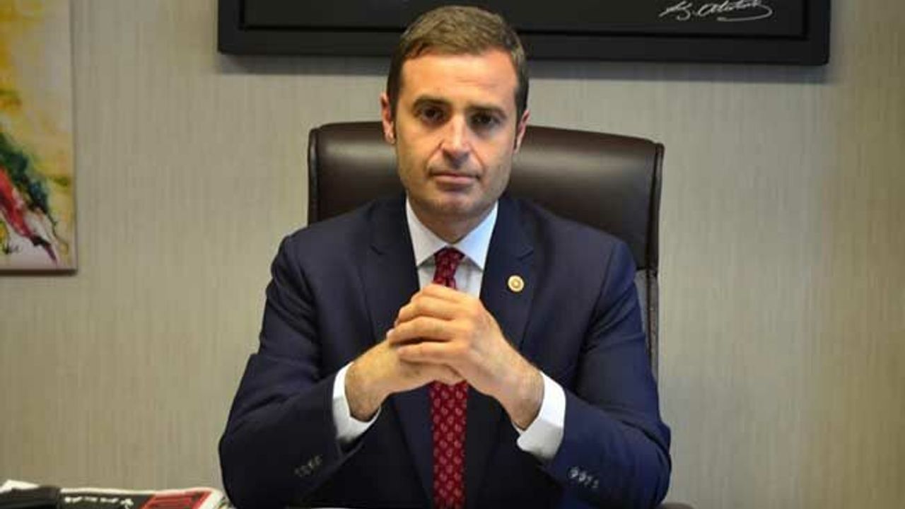 AHMET AKIN: CUMHURİYETE GÖNÜLDEN BAĞLIYIZ