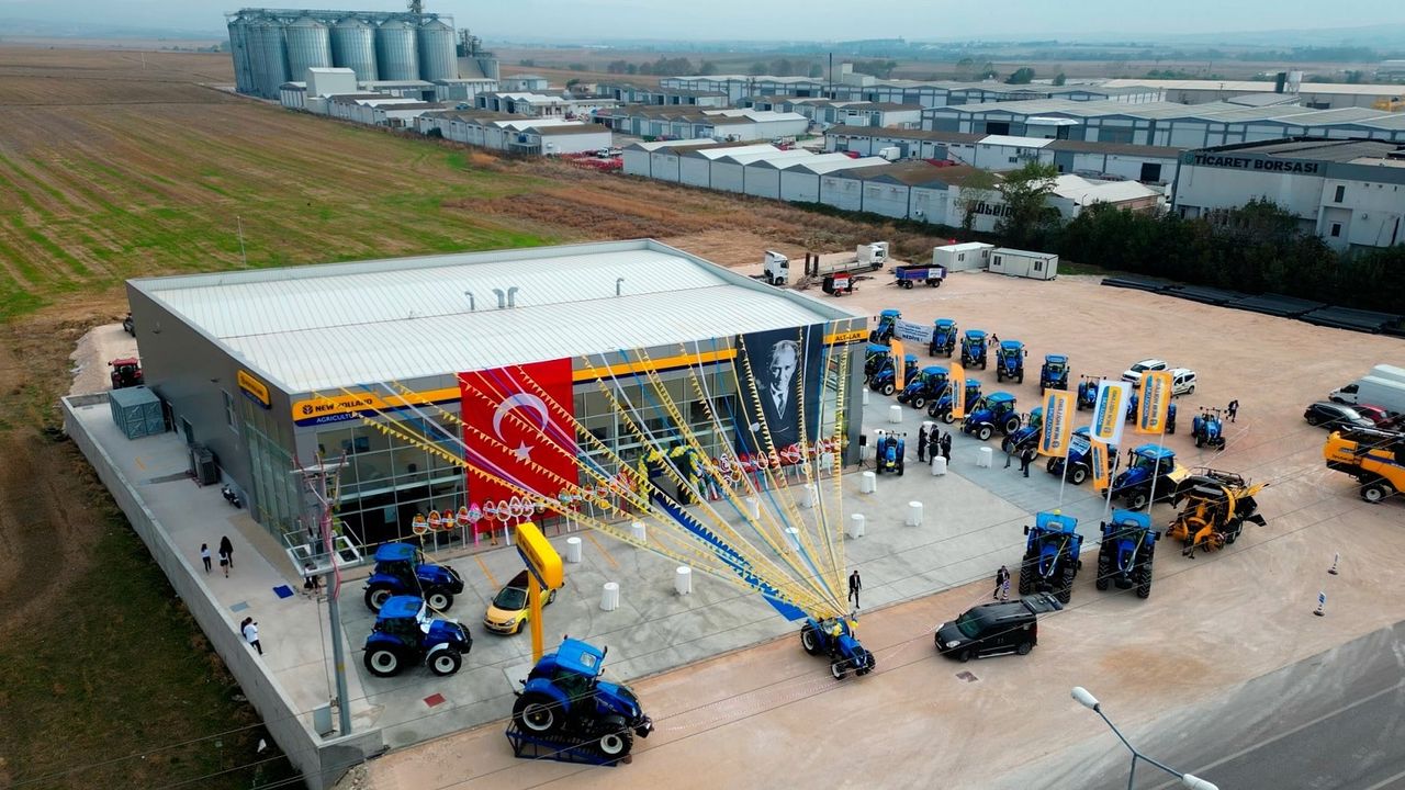 Altılar Akaryakıt New Holland 3S Plaza açılışı Bandırma’da  gerçekleşti
