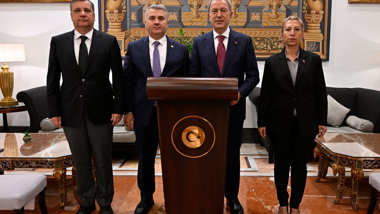 Hulusi Akar: En son terörist etkisiz hale gelene kadar mücadeleye devam