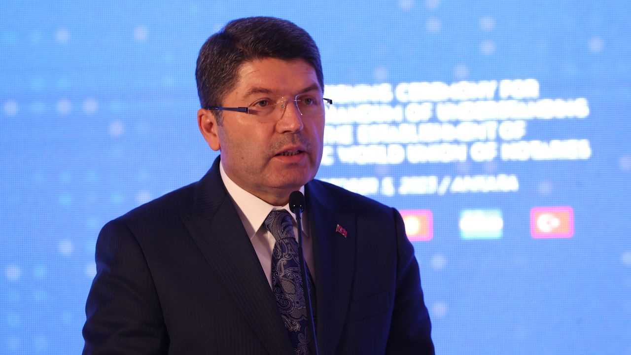 Bakan Tunç, Türk Dünyası Noterler Birliği kurulmasına ilişkin mutabakat zaptının imza töreninde konuştu