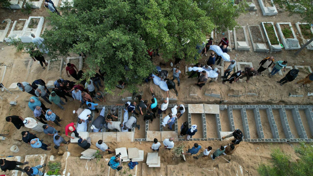 İsrail'in Gazze'deki hastane saldırısında 500 kişi hayatını kaybetti