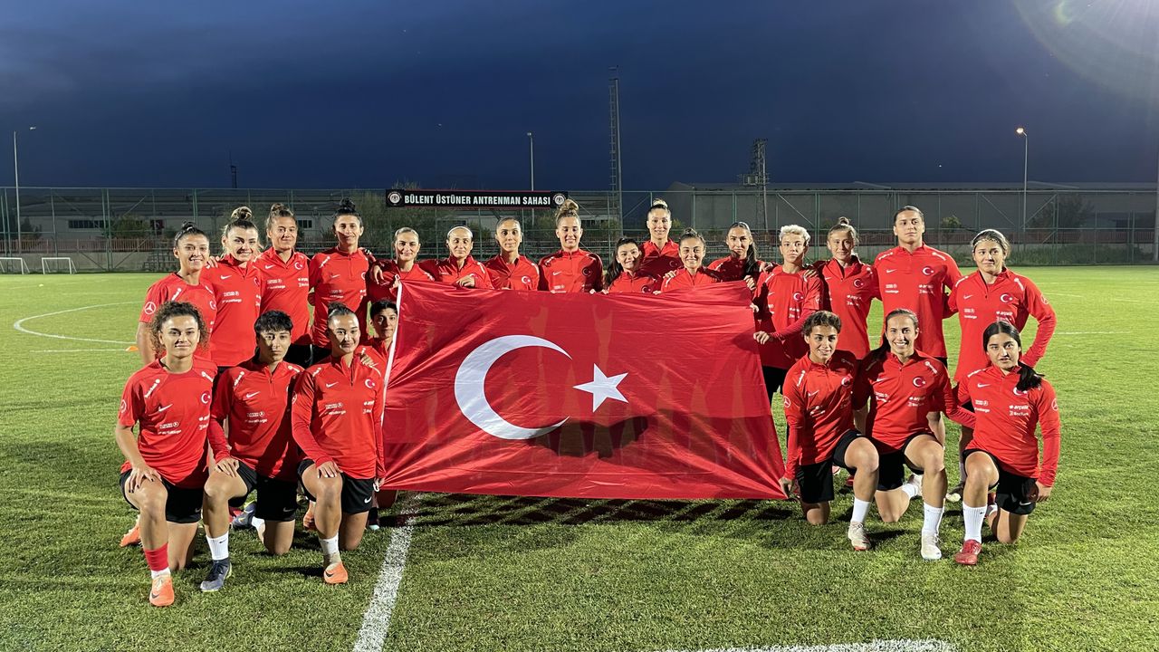 A Milli Kadın Futbol Takımı Lüksemburg maçına hazırlanıyor