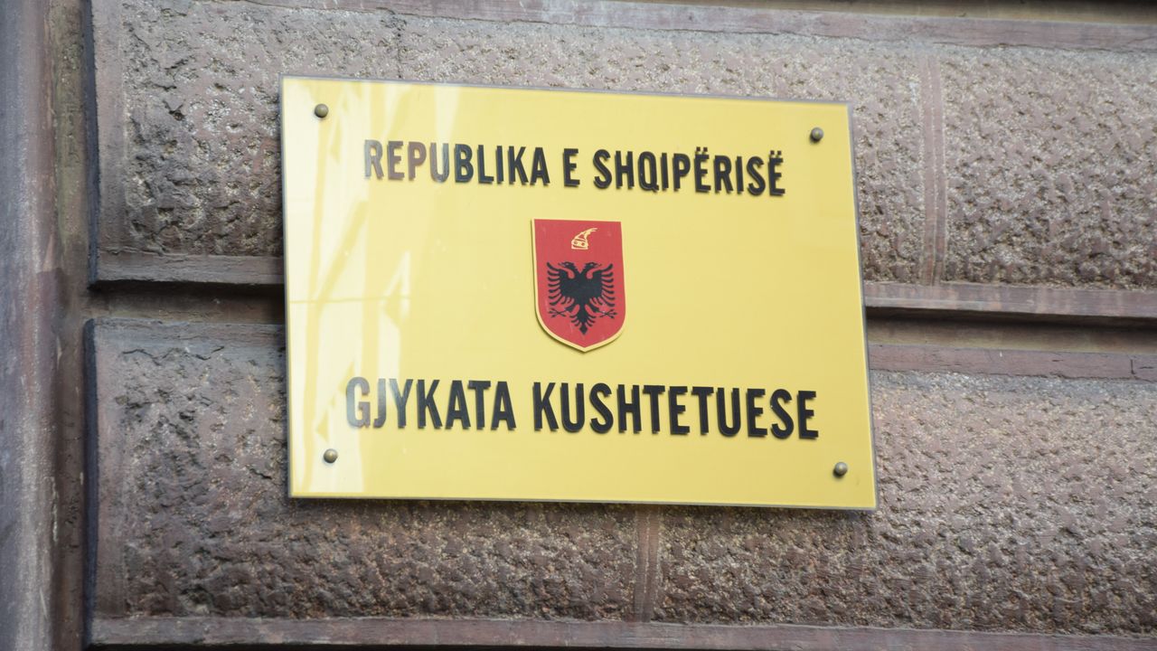 Arnavutluk Anayasa Mahkemesi, İtalya ile yapılan "göç anlaşmasını" anayasaya uygun buldu