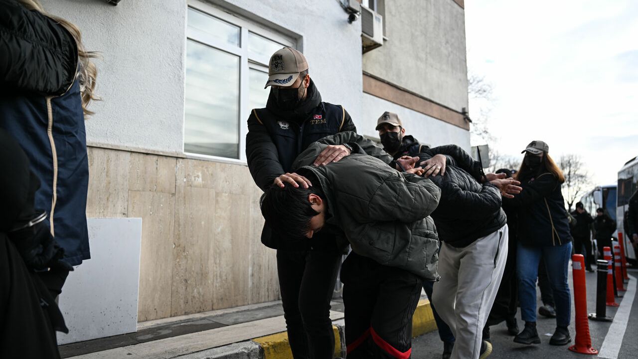 Santa Maria Kilisesi'ndeki saldırısına ilişkin gözaltına alınan şüpheliler adliyeye sevk edildi