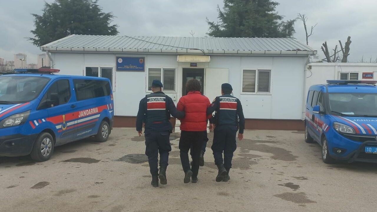 Balıkesir'de terör örgütü DEAŞ operasyonunda 1 şüpheli yakalandı!