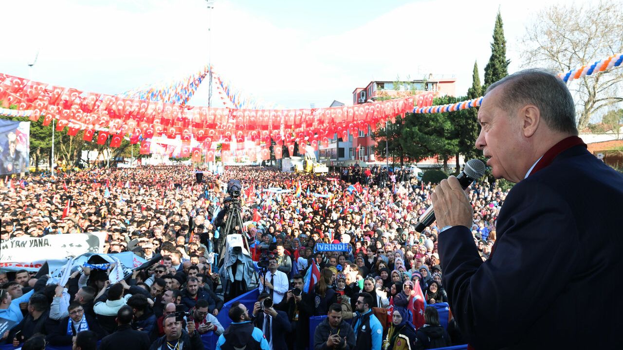 Cumhurbaşkanı Erdoğan: Ülkemizle ilgili sinsi niyetleri  bir kez daha kursaklarda bırakacağız