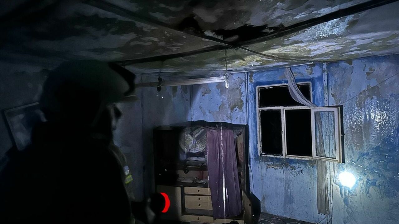 Sındırgı'da çıkan yangında bir ev kullanılamaz hale geldi