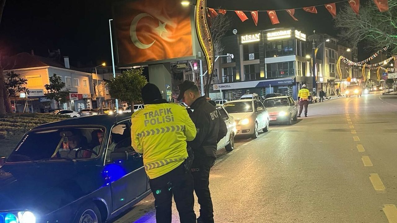 Balıkesir'de asayiş ve huzur uygulamasında 7 zanlı yakalandı