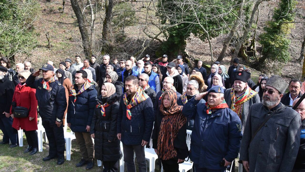 Gördesli Makbule Efe, şehadetinin 102. yılında Sındırgı'daki kabri başında anıldı