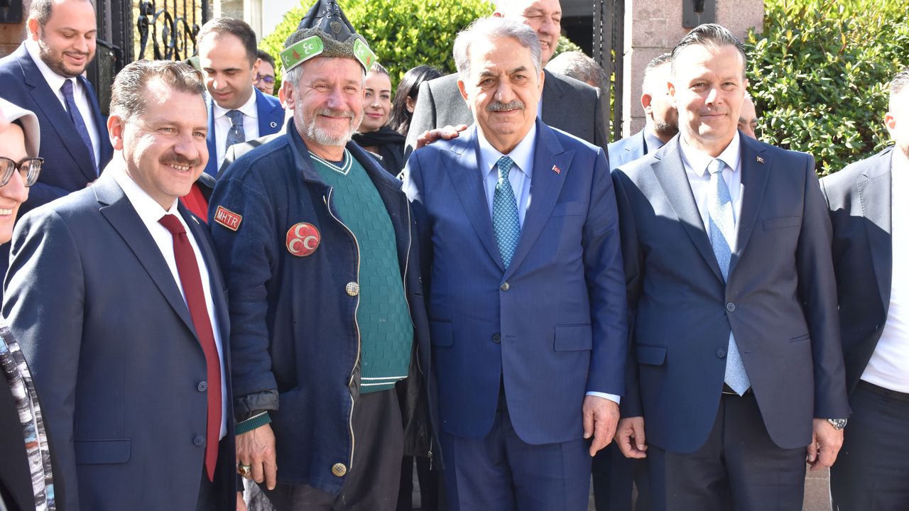 AK Parti Genel Başkan Yardımcısı Yazıcı, Balıkesir'de ziyaretlerde bulundu