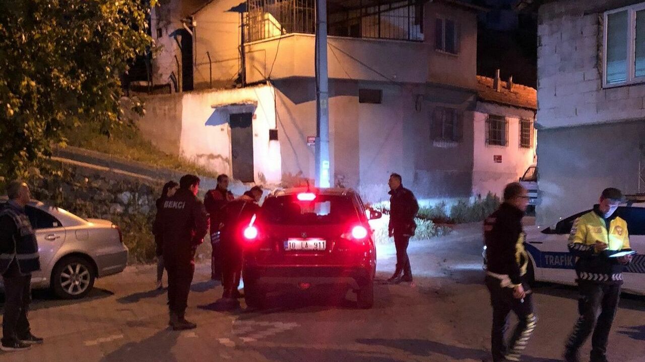 Edremit'te "huzur ve güven" uygulamasında aranan 11 şüpheli yakalandı
