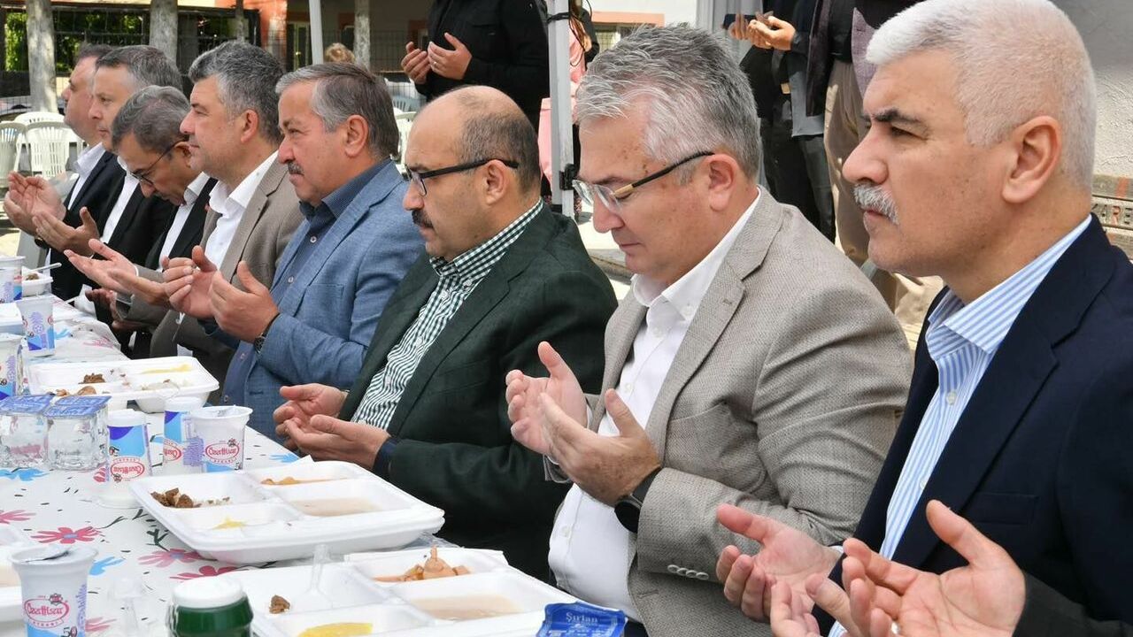 Karesi'ye bağlı Kalaycılar mahallesinde Hıdırellez Hayrı düzenlendi