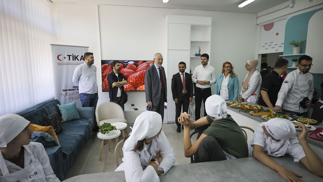 Bosna Hersek'te "Türk Mutfağı Haftası" kapsamında özel gereksinimli öğrencilere eğitim verildi
