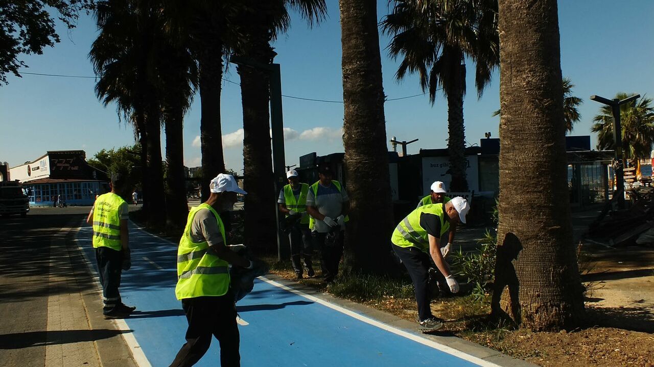 Erdek'te Marmara Denizi Günü'nde çevre ve deniz temizliği yapıldı