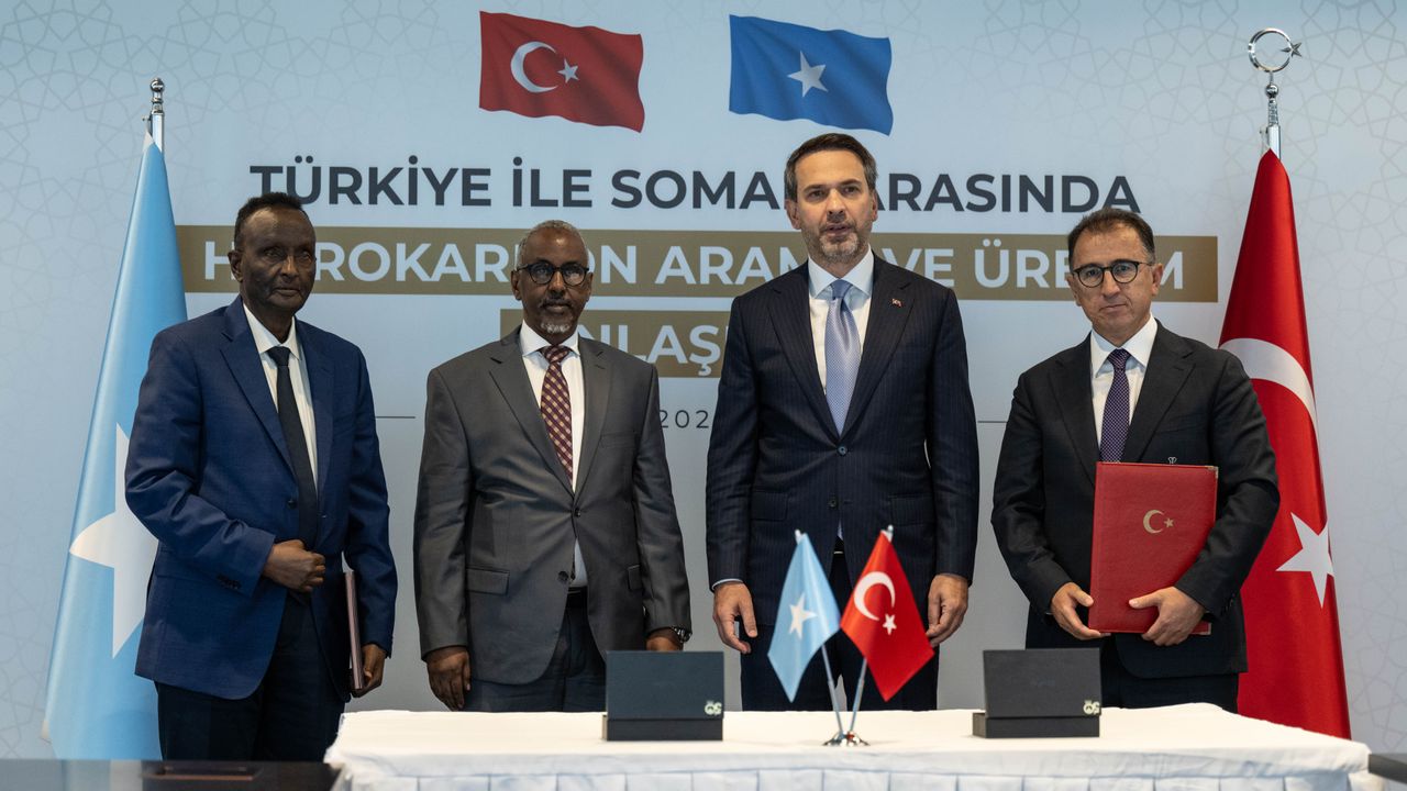 Türkiye Somali denizlerinde 3 blokta petrol arayacak