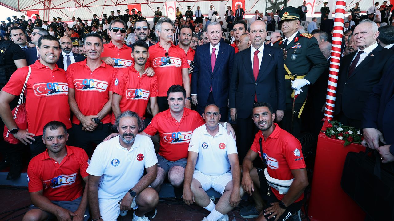 Türkiye tam kadro Kıbrıs Barış Harekatı'nın 50. yılı törenlerinde