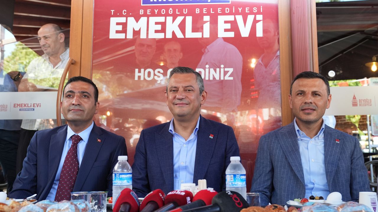 Özgür Özel'den emeklilere: Vallahi de billahi de söz veriyorum!