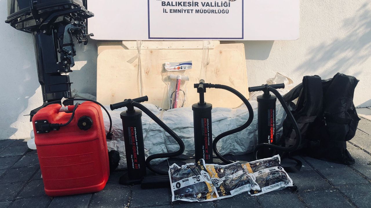 Ayvalık'ta 7 düzensiz göçmen ve 2 organizatör yakalandı!