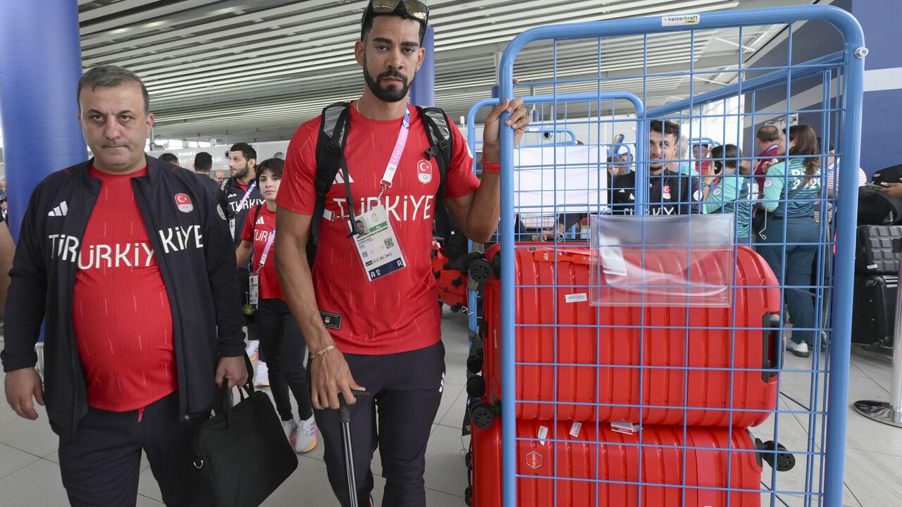 Team Türkiye Paris Olimpiyatları için Fransa'da