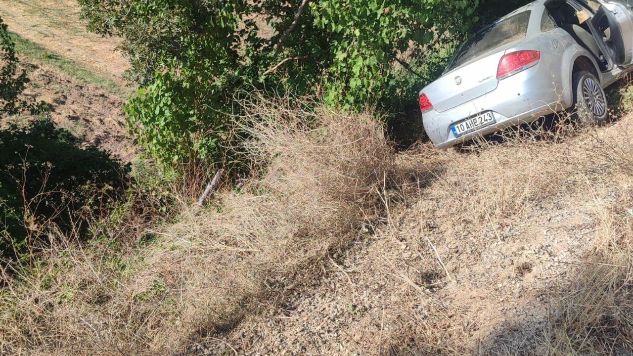Kepsut'ta otomobilin tarlaya devrilmesi sonucu 1 kişi öldü