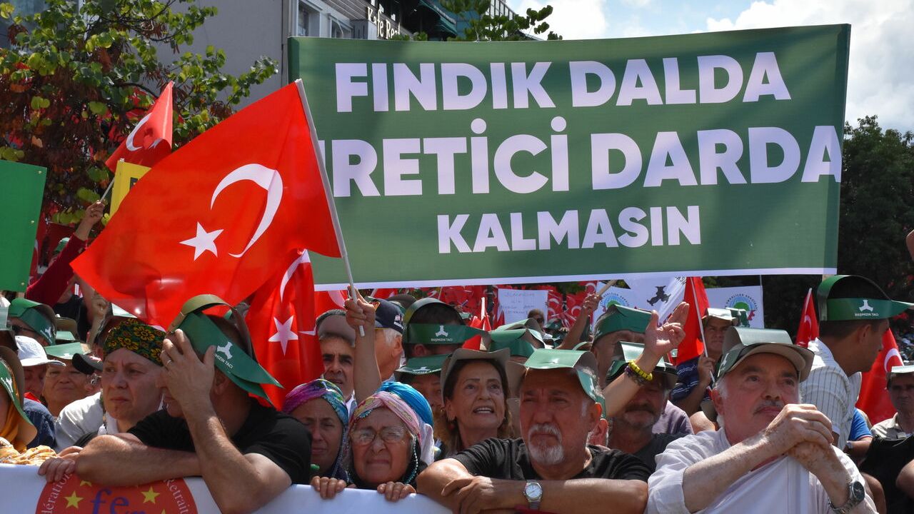 Özgür Özel'den fındık üreticisine: Fiyat ve rekolte oyununa gelmeyin