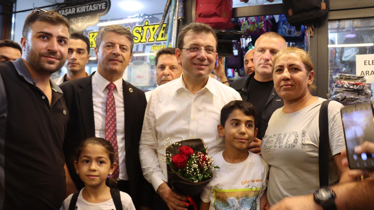 Ekrem İmamoğlu, Adıyaman'daki 'Balıkesir Çarşısı'nda esnafla buluştu