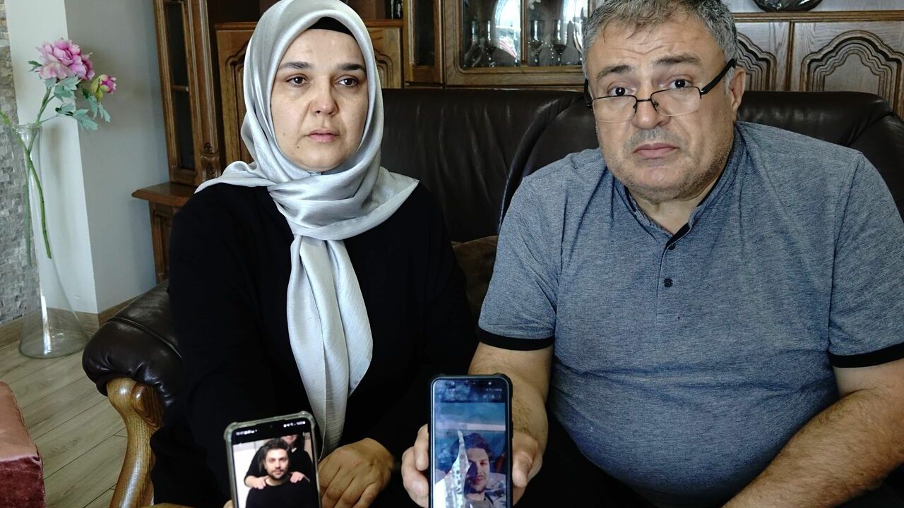 Edremit'te kaybolan gencin ailesi 2,5 yıldır umutla bekliyor!