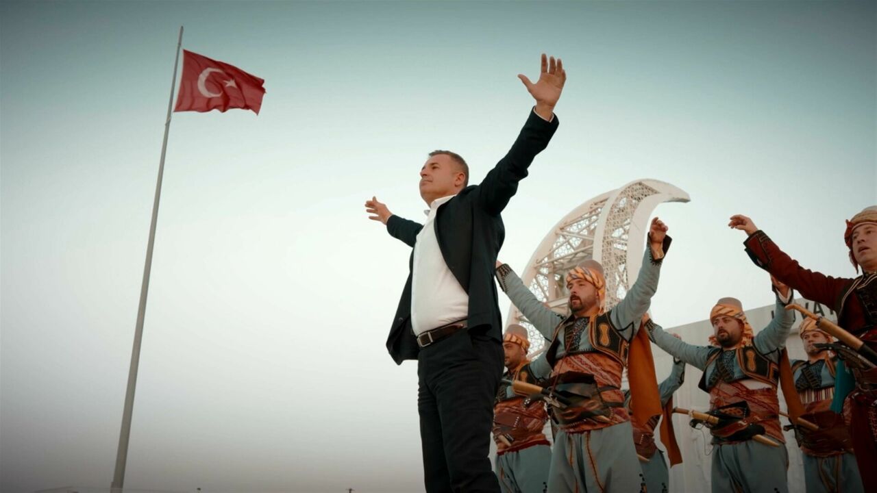 Gönenli Ahmet Efe'nin torunundan Kurtuluş Zeybeği