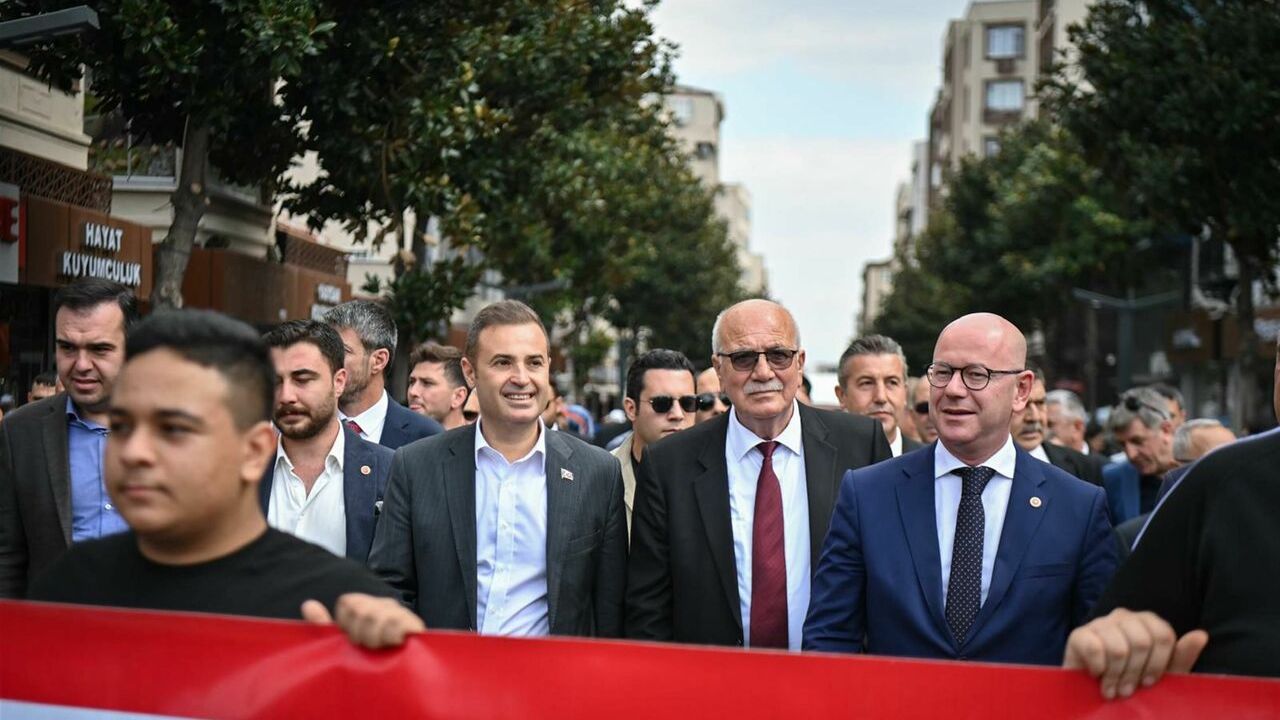 Ahmet Akın: Esnaf olmadan eşraf olmaz!