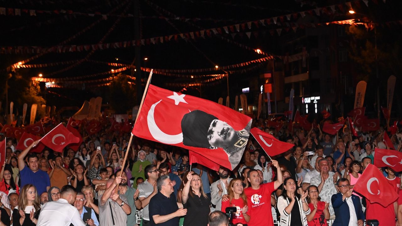 4 gün 4 gece Cumhuriyet kutlaması