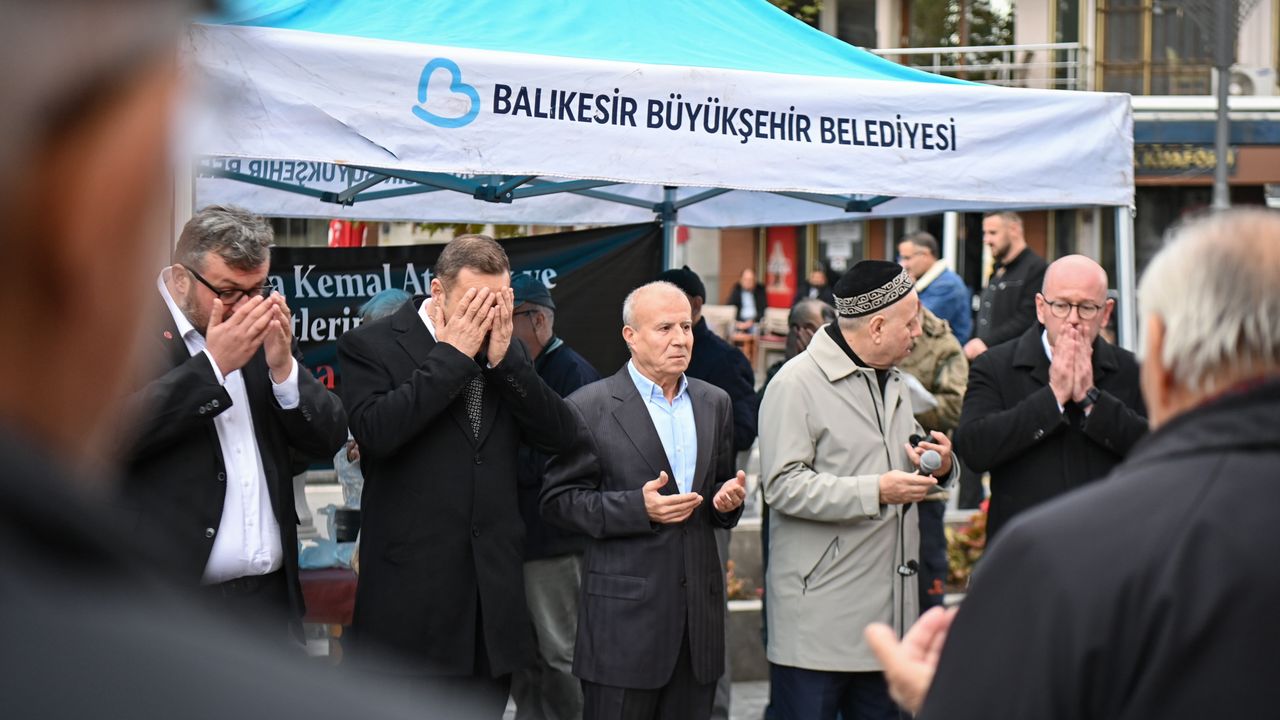Büyükşehir 10 Kasım'da lokma döktürdü, mevlit okuttu