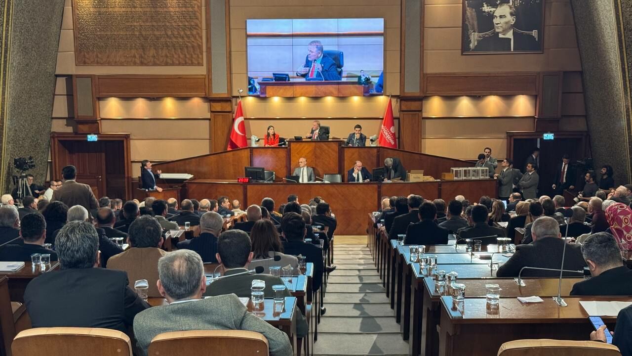 İBB'nin Paris'teki İstanbul Evi harcamaları için soru önergesi