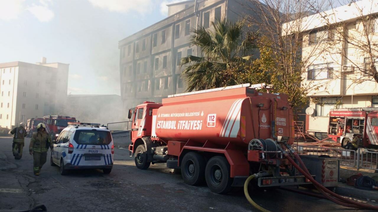 Fabrikada çıkan yangın 36 saattir devam ediyor