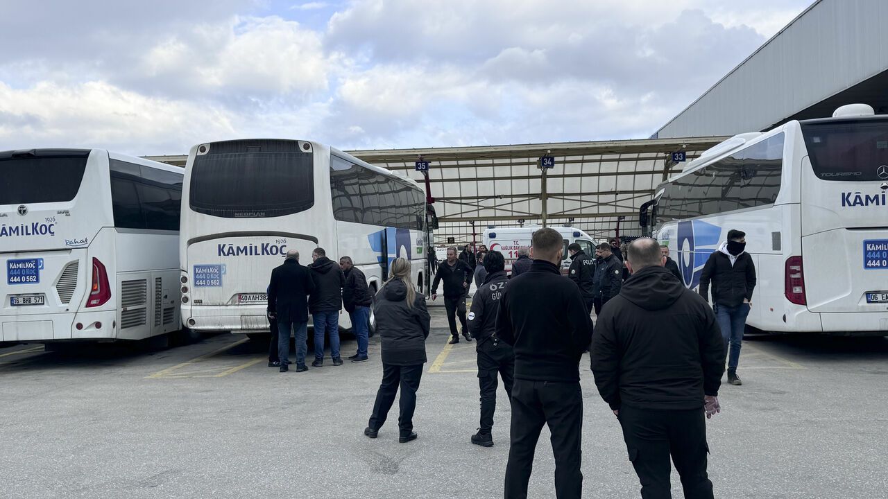 Otobüste uyuduğu zannediliyordu! Hayatını kaybetti