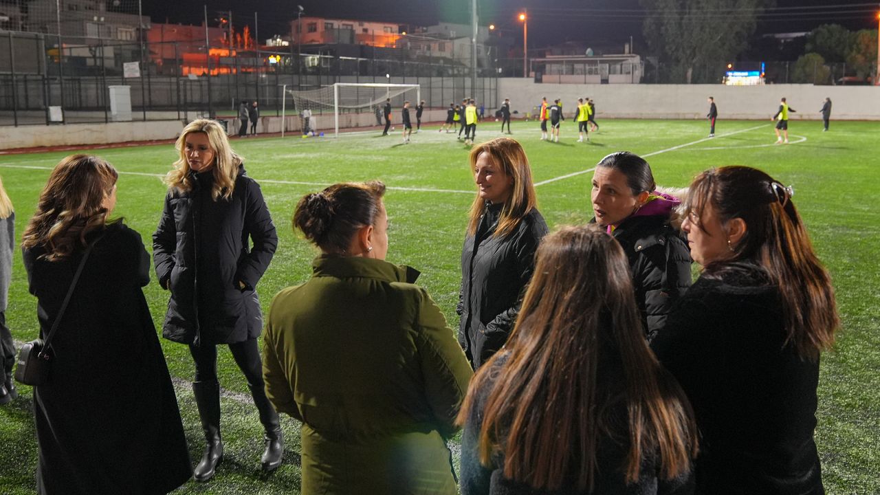 Futbola kadın eli değdi: Futbol Kulübü kurdular
