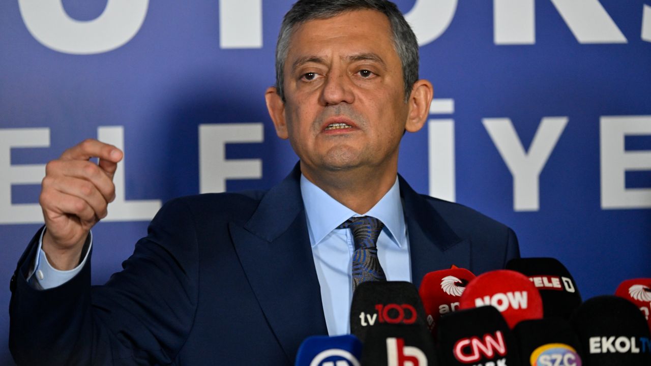 Özgür Özel: 81 ilde sokaktayız, meydandayız, durmayacağız!